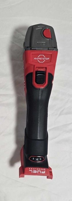 Flex Milwaukee cu turatii variabile Polizor Milwaukee FSAGV125XPDB-0X