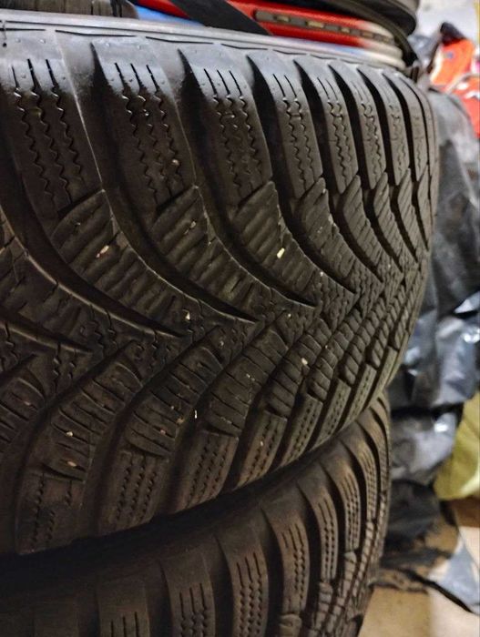 Продавам зимни гуми Hankook с лети джанти 205/55/16