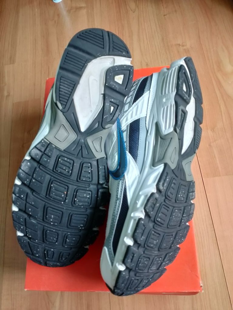 Nike маратонки EU  номер 44