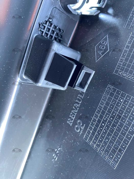 Spoiler bara spate Renault Clio 4 grandtour nou original Renault