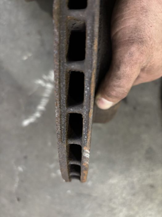 Задни дискове и апарати 535д 348мм