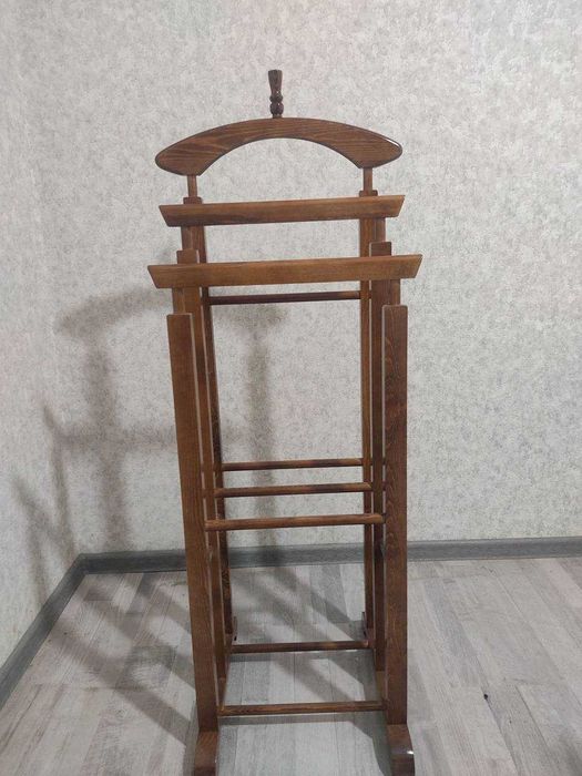 Классическая деревянная вешалка , напольная для одежды, из двух частей