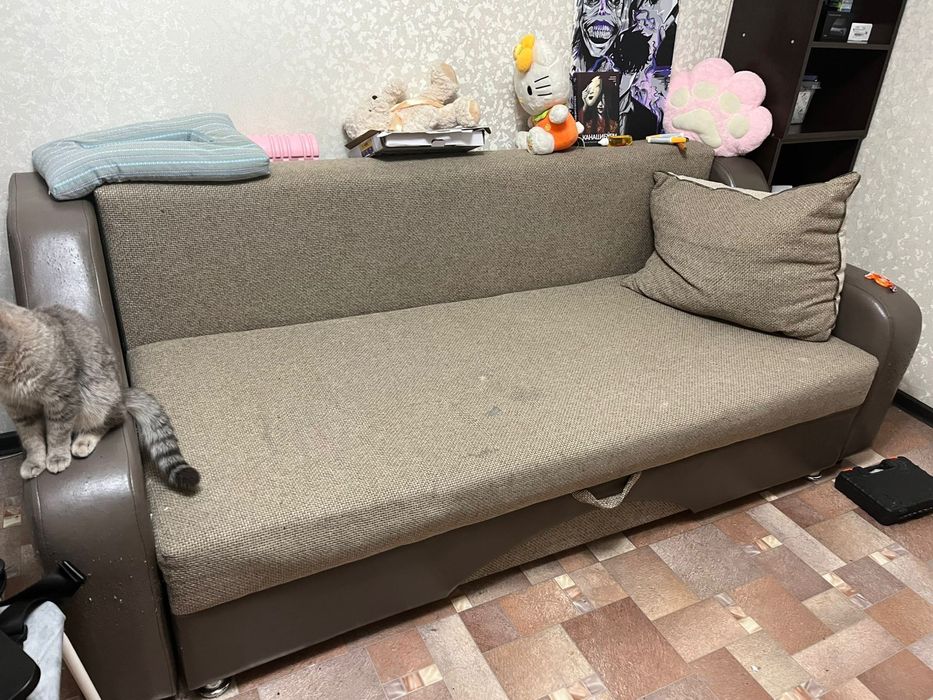 Продам диван  б.у