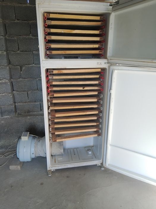 Курттын апараты сатылады сушылкасымен бырге 3 насаткамымен домалак тур