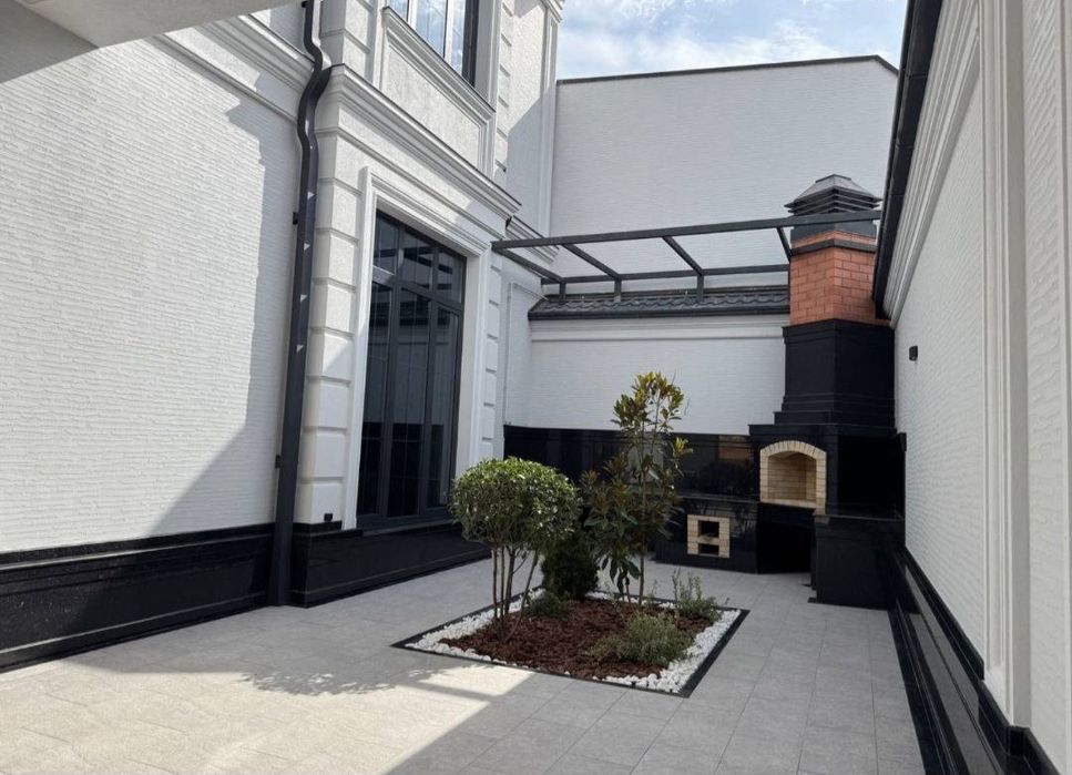 Амир Тимур Махаля продается 2 коттеджа 2.2 соток каждый 8 комнат