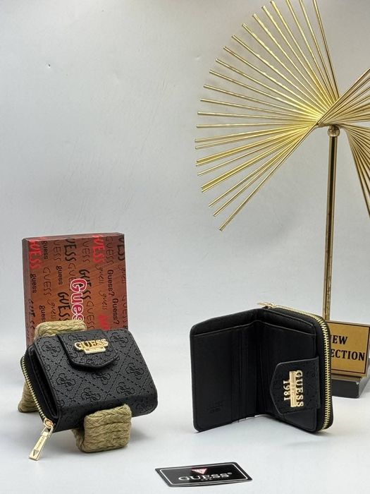 Стилно дамско портмоне