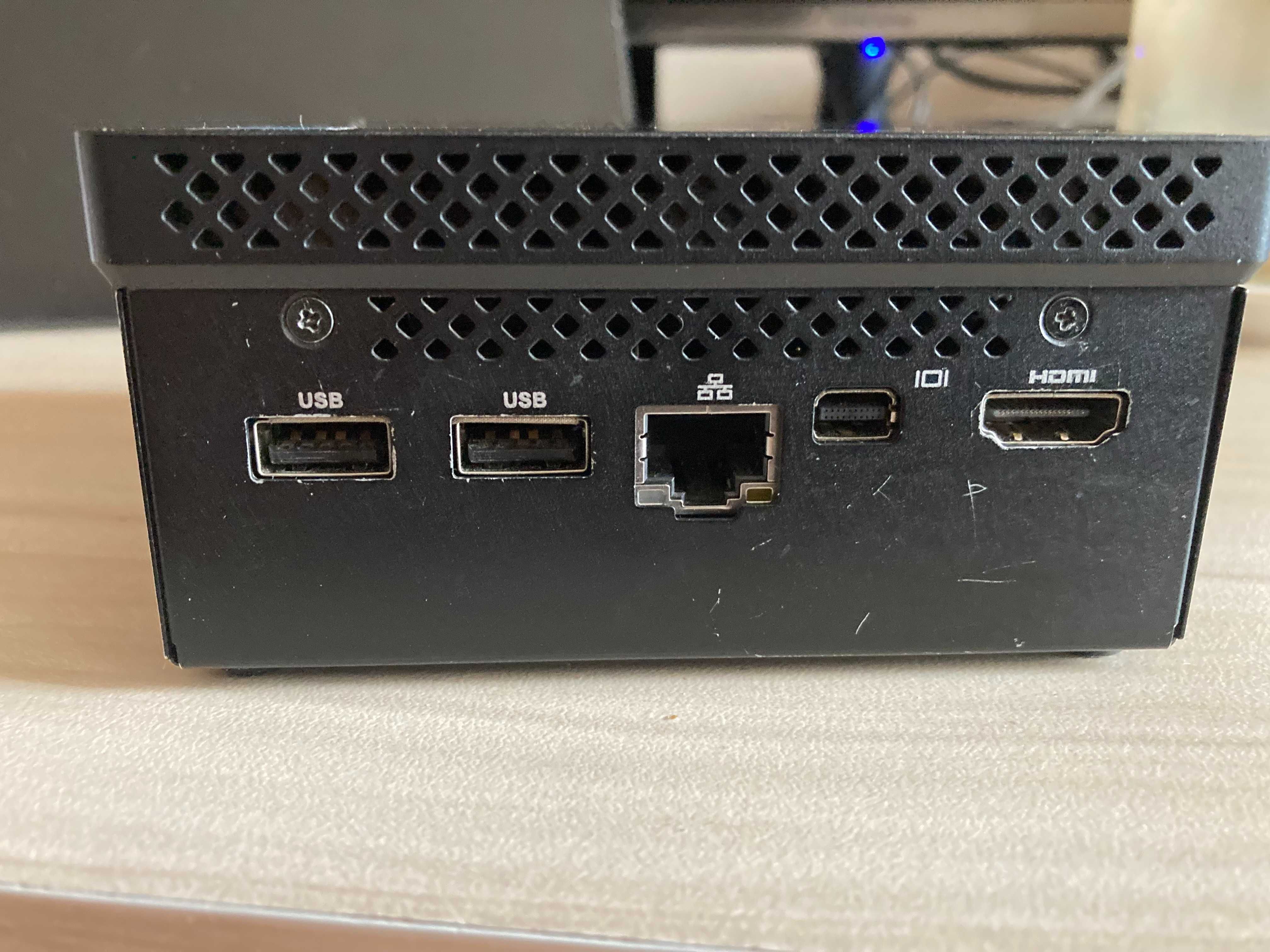 Продавам мини PC Gigabyte Brix GB-BMPD-6005