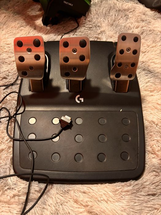 Volan Logitech G923 pentru ps5,ps4 si PC