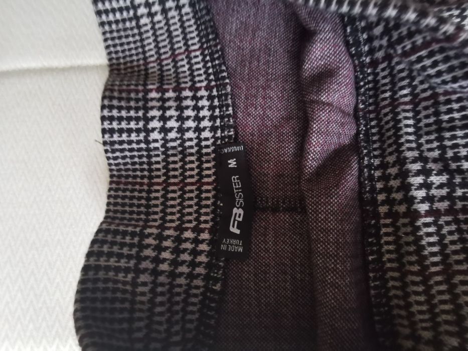 Lot 3 fuste S-M (36-38)