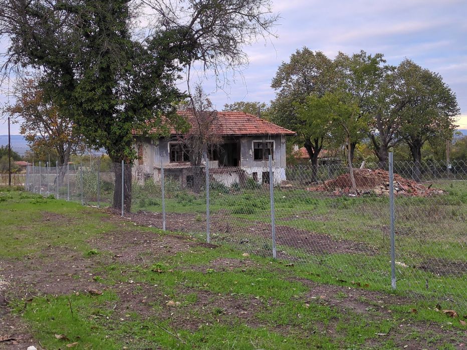 Имот в с. Бързица, общ. Провадия