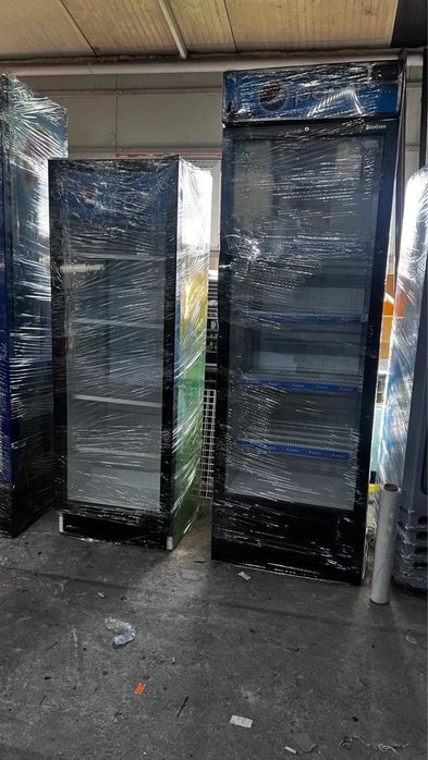 Vitria frigorifica sucuri/bauturi cu lumina led