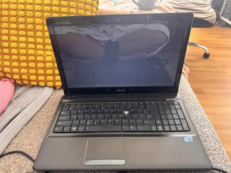 Laptop 2011 Asus k 52J