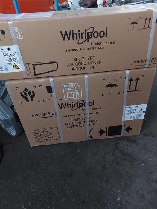 Климатик Whirpool нов с гаронция