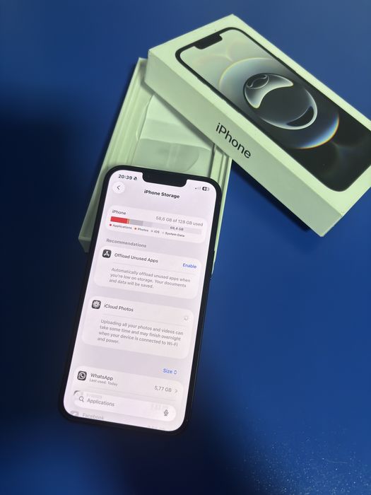 Vand iPhone 16e Nou