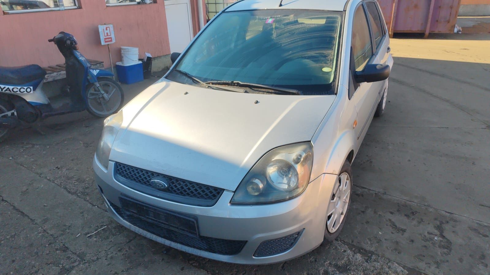 Dezmembrez Ford Fiesta 1.3 benzina
