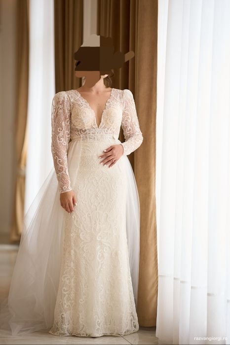 Rochie mireasa cu trena detasabila