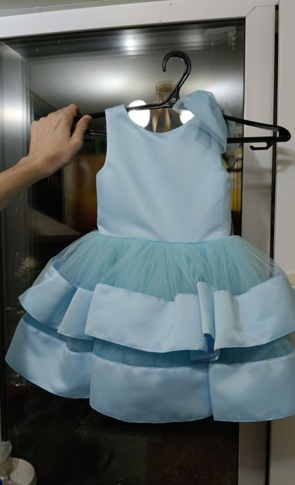 Продам детское платье 98 размер