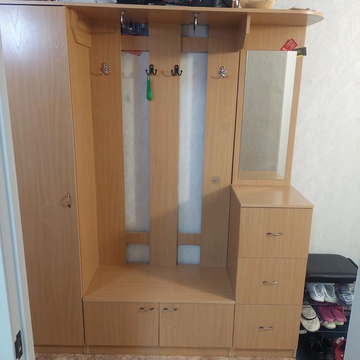 Продам прихожую в хорошем состоянии