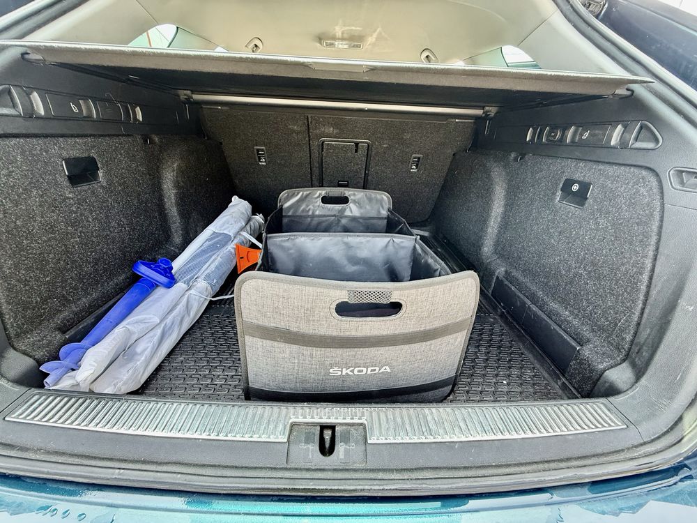 Skoda Superb navi
