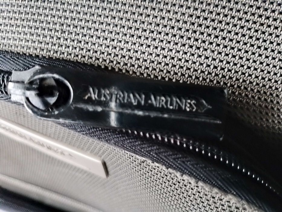 Куфар 2бр   колелца "AUSTRIAN AIRLINES" "47/35/20см" "15лв"!+Доставка!