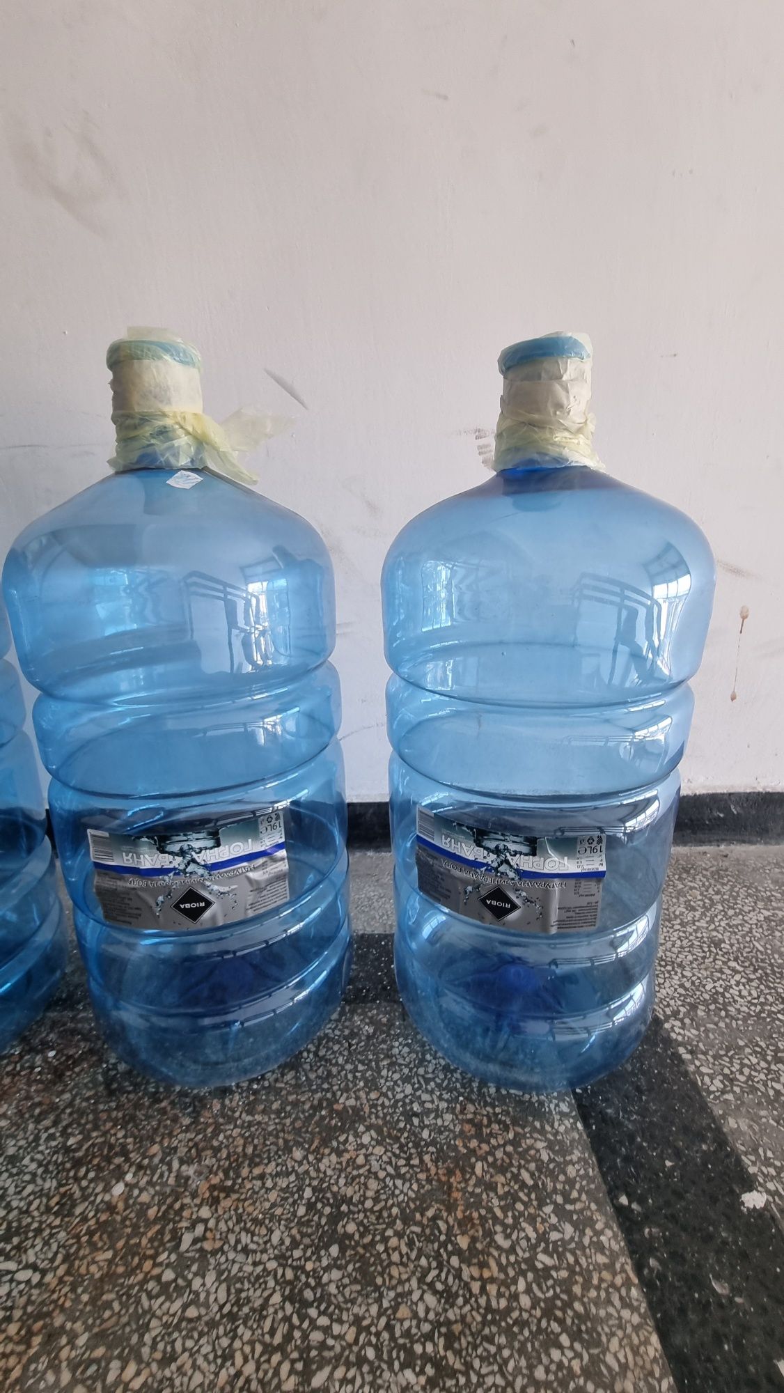 Шишета от мин.вода-19л.-4бр.