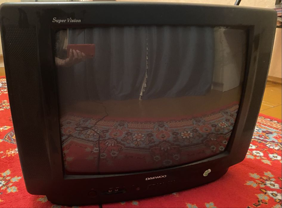 Продам телевизор