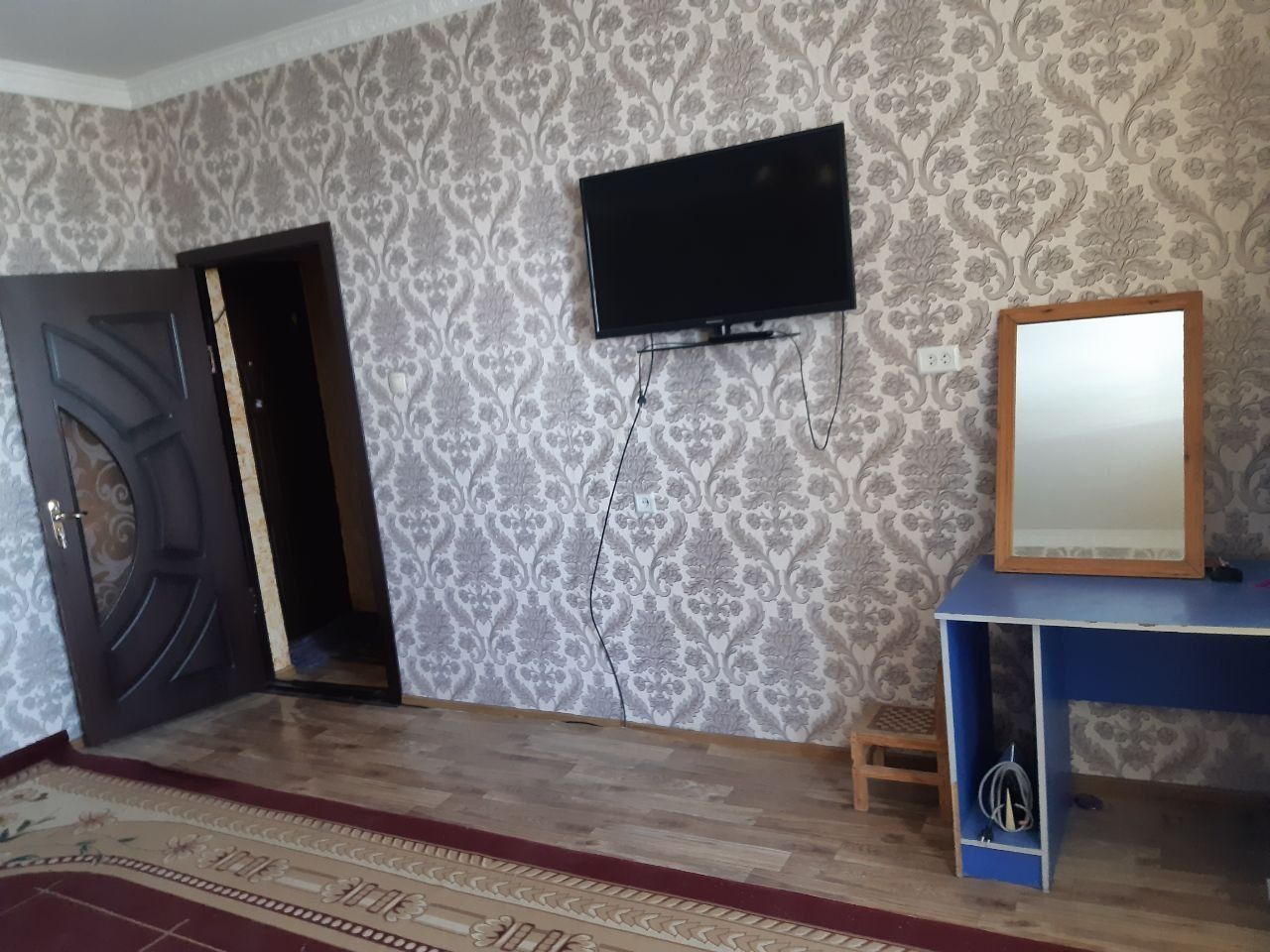 1 хонали квартира ижарага берилади.. Авиасозлар 1. Кадышева бозори ёни