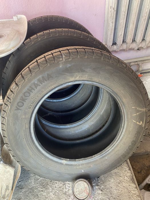 Зимный шина Yokohama 235/65 R17 новый