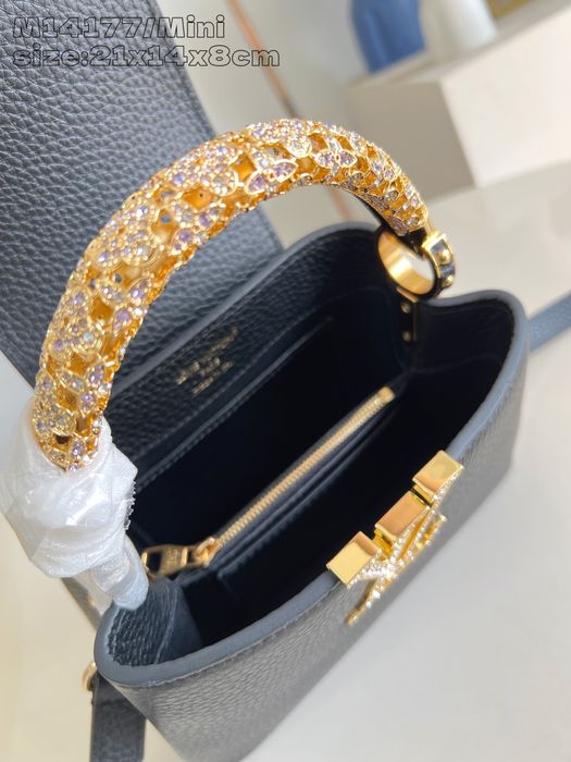 Geanta Louis Vuitton Capucines Premium