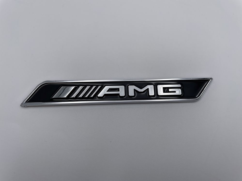 Emblema Mercedes AMG aripa lateral