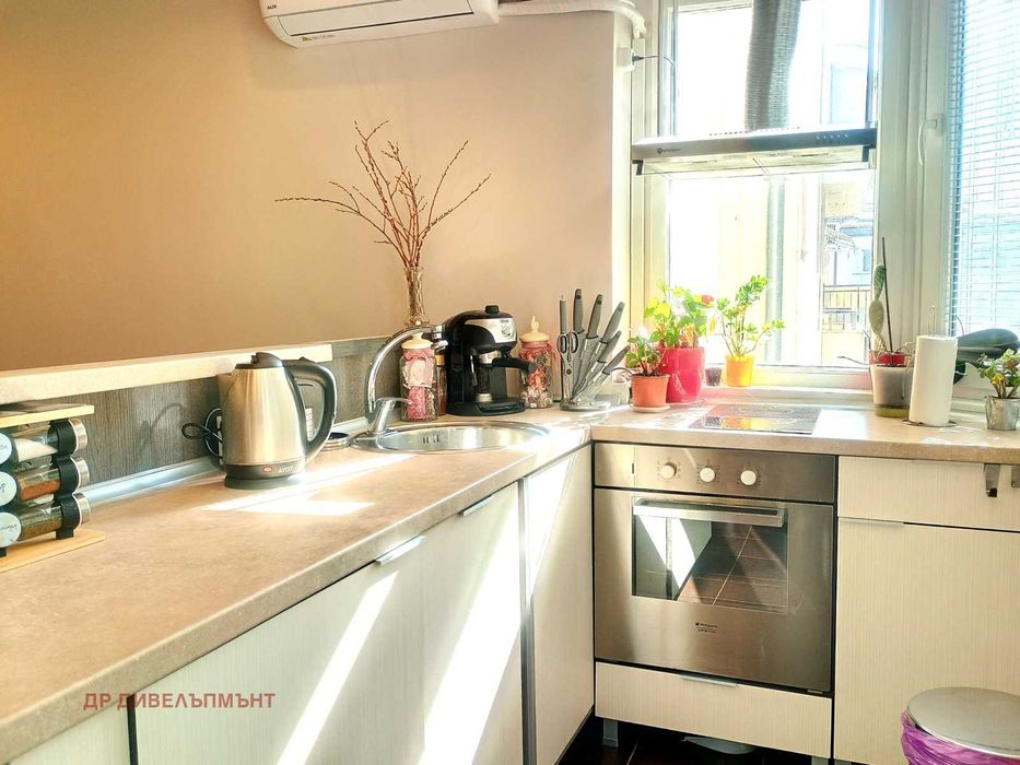 Продава се Тристаен апартамент в София, Банишора - 80 кв.м за 2988 €/кв.м - Снимка #5