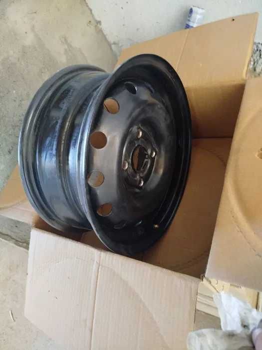 Продаю диски на Джентру 15 размер