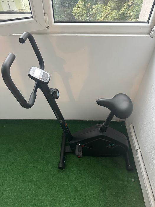 Bicicleta stationara ESSENTIAL 03