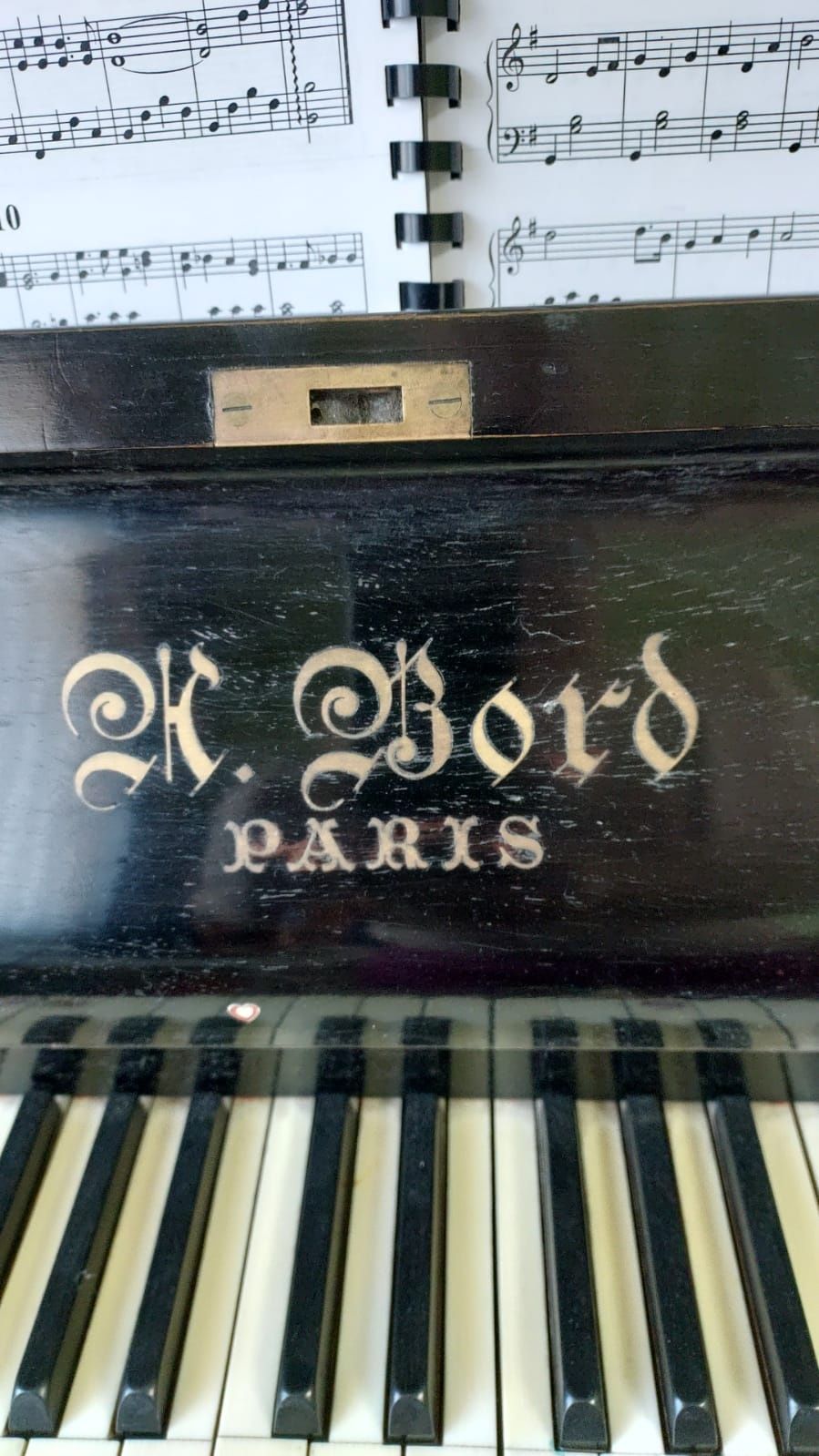 Pian K. Bord Paris