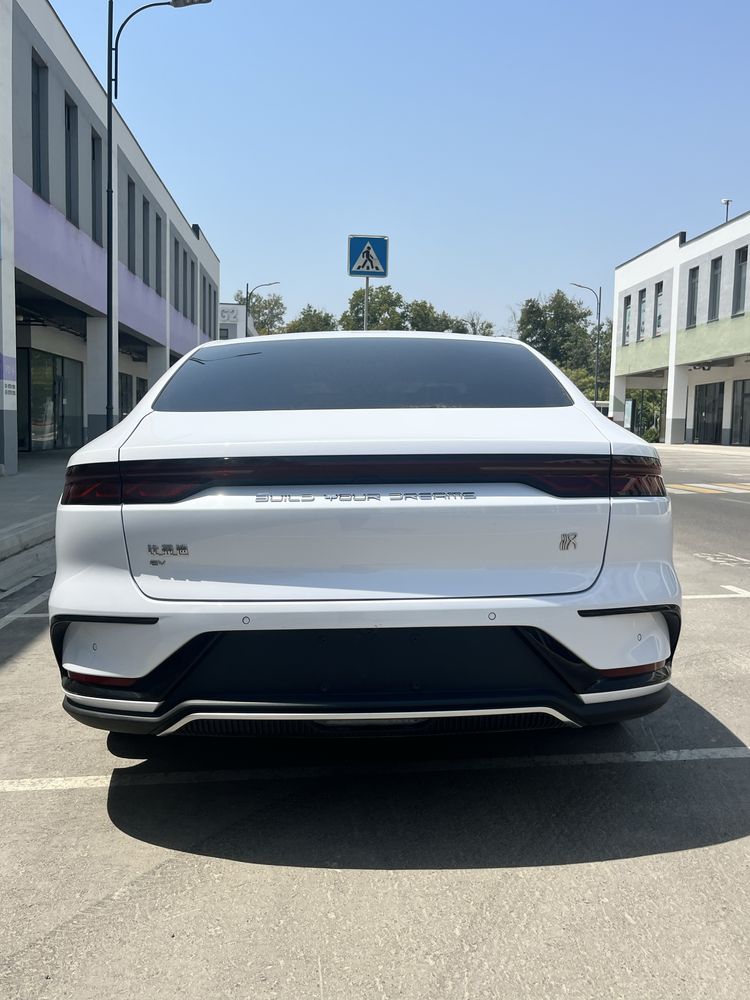 BYD Han 2023 EV.