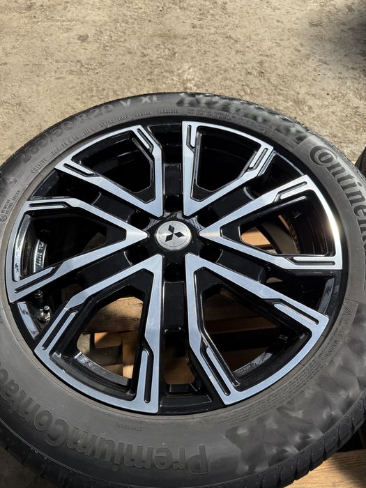 Jante originale Mitsubishi PAJERO / L200 cu anvelope 265/50 R20