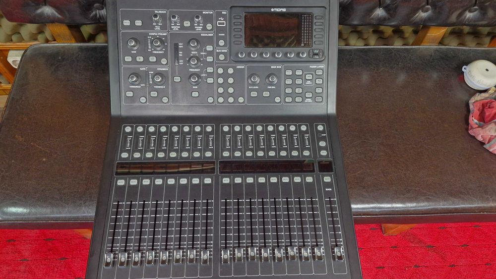 Midas M32R Цифров Пулт