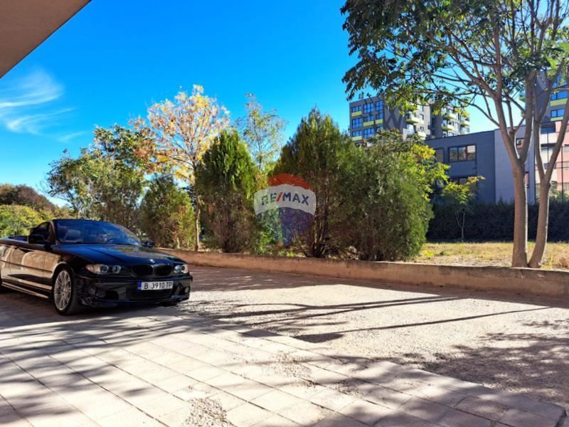 Дава се под наем Гараж / Паркомясто в Варна, Терапевтична болница - 13 кв.м за 61.2 € - Снимка #8
