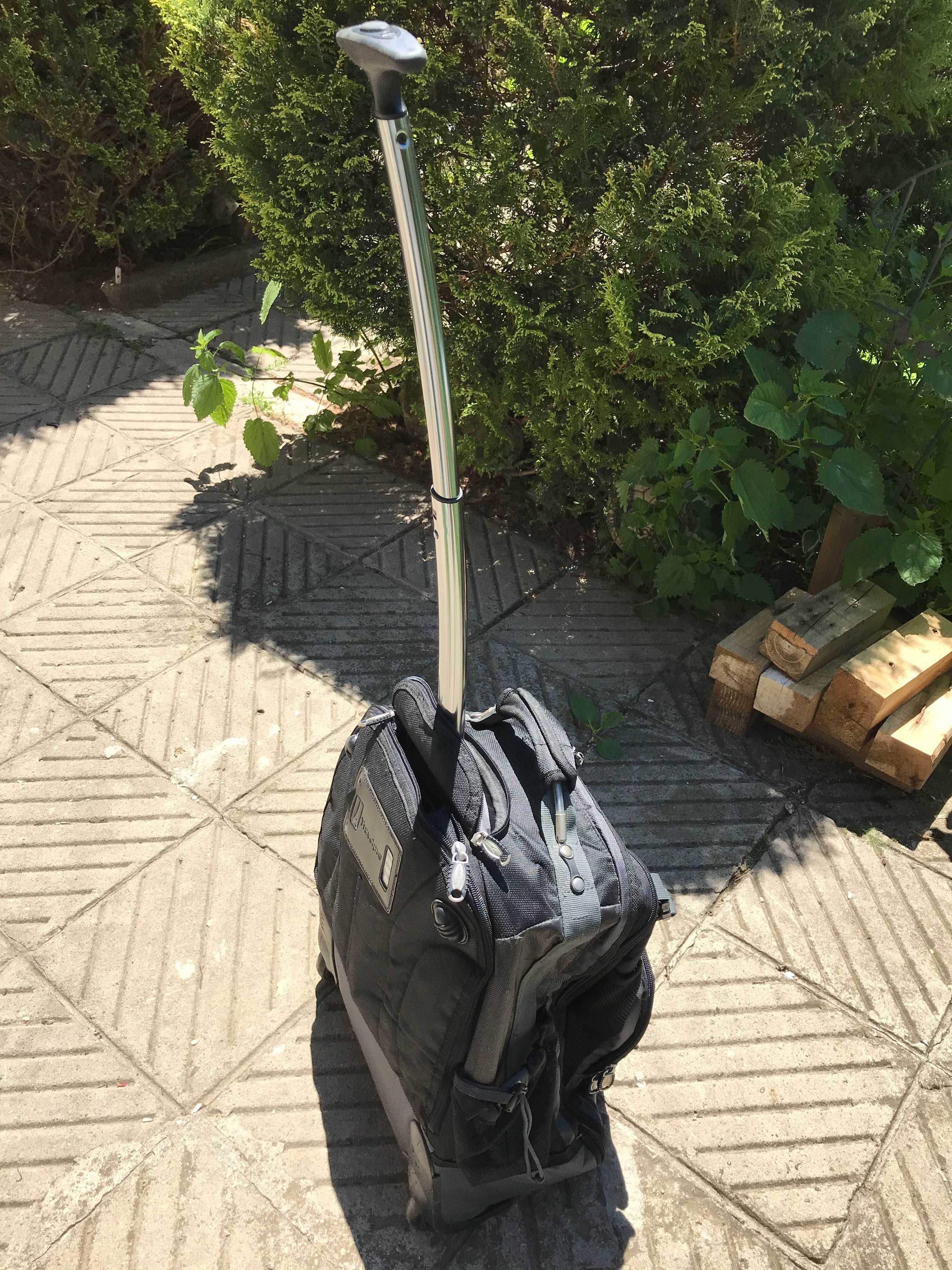 Бизнес чанта за пътуване -тролер Travelpro