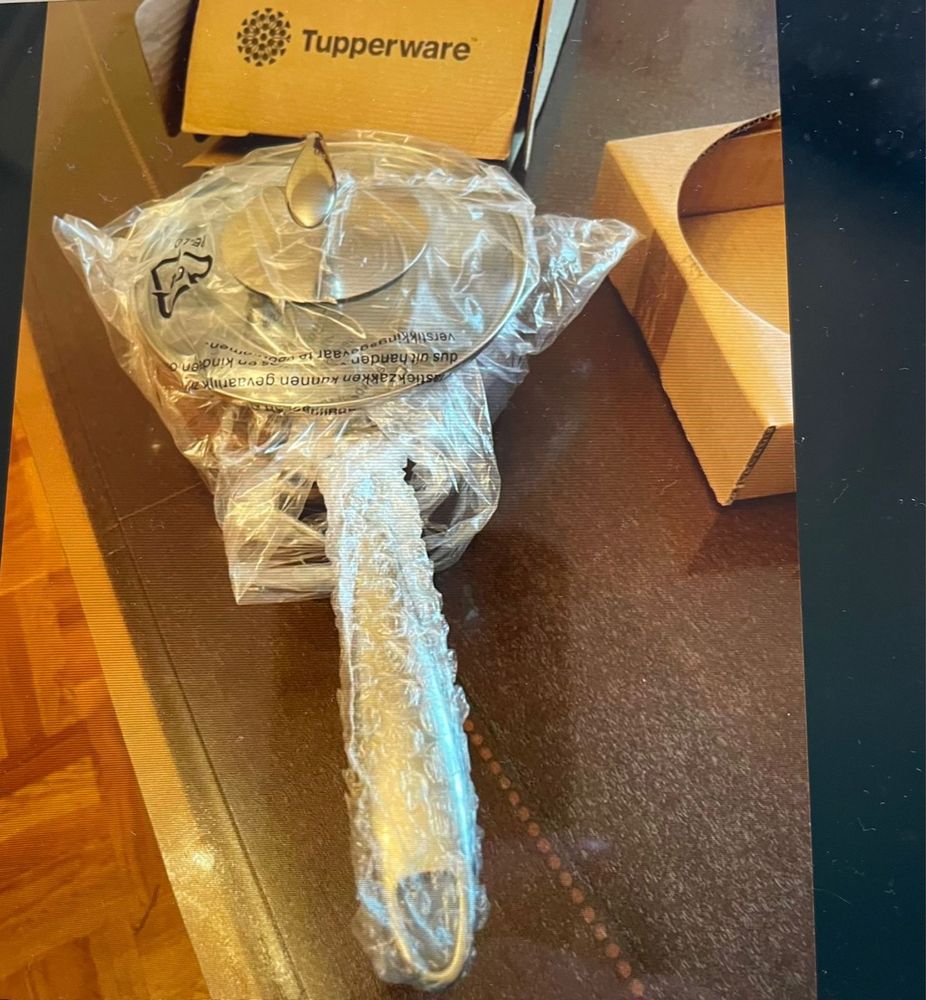 Кастрюля Tupperware