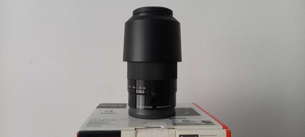 Sony A6000 + 2 обектива + Аксесоари
