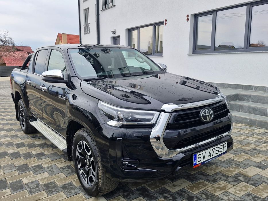 Toyota Hilux Invincible 2.8 D 204 CP automata 4x4