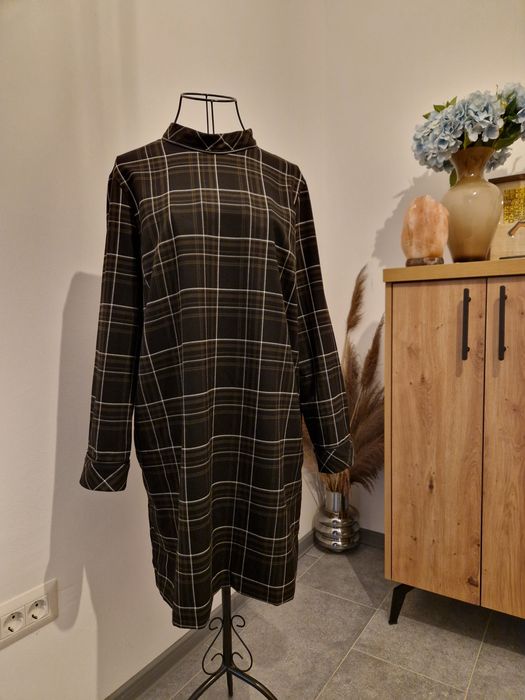 Rochie scurta in carouri