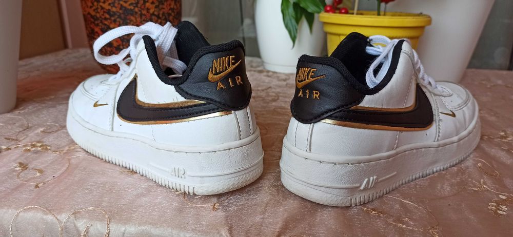 Адидас №38,Nike air-№39/40-25 лв, Nike air №40-25