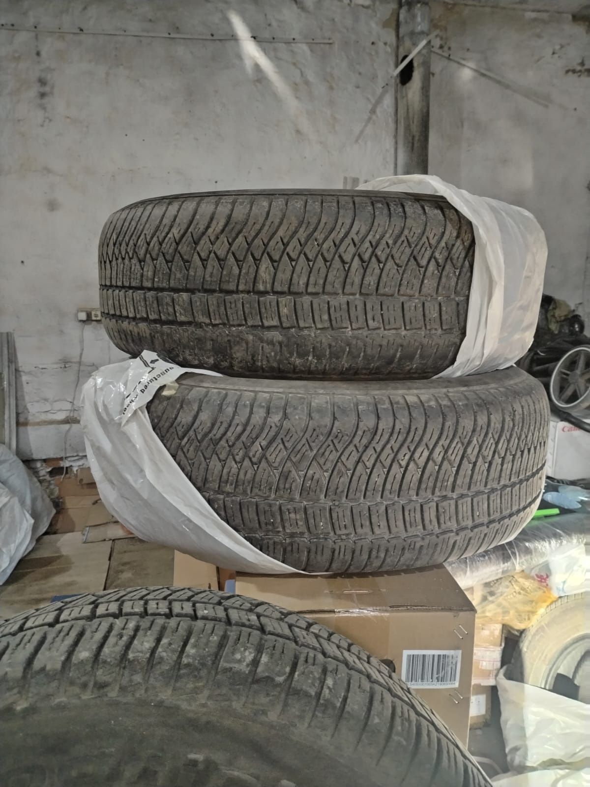 Комплект шин 235 65 R 17