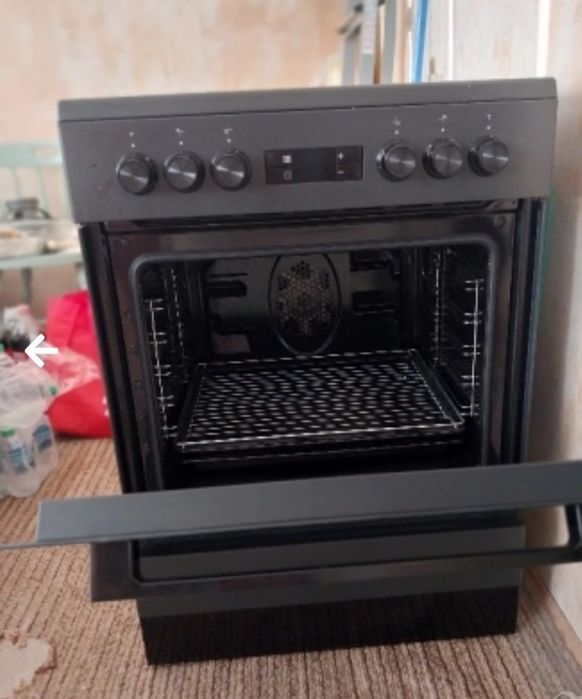 Продавам готварска печка BEKO