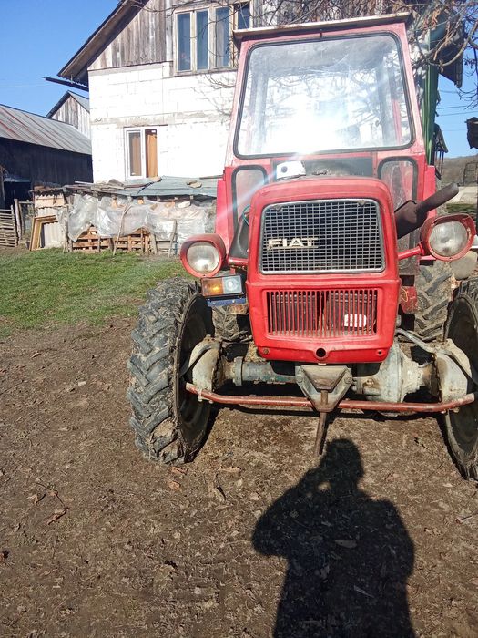 De vinzare tractor fiat