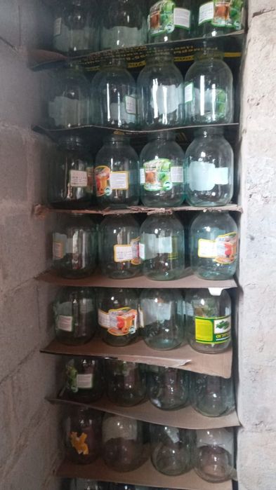 Продам 2х литровые банки