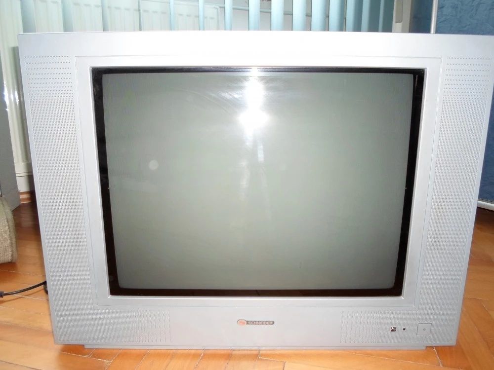 TV CRT Schneider 54 cm,  ecran plat, funcționare impecabilă