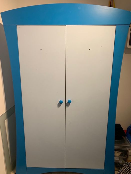 Dulap Albastru  aproape nou